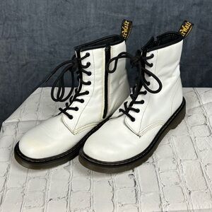 Dr. Martens White Leather Combat Boots with Black Details M6/W7 —see description